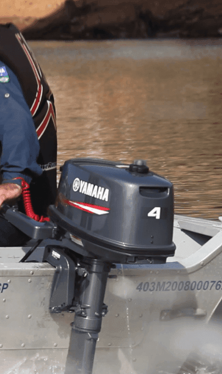 Facilidade de Pilotagem com Sistema RiDE® e Auto Trim